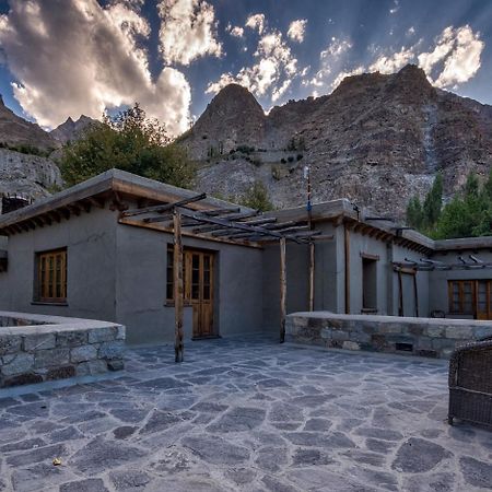 Serena Khaplu Palace Exterior foto