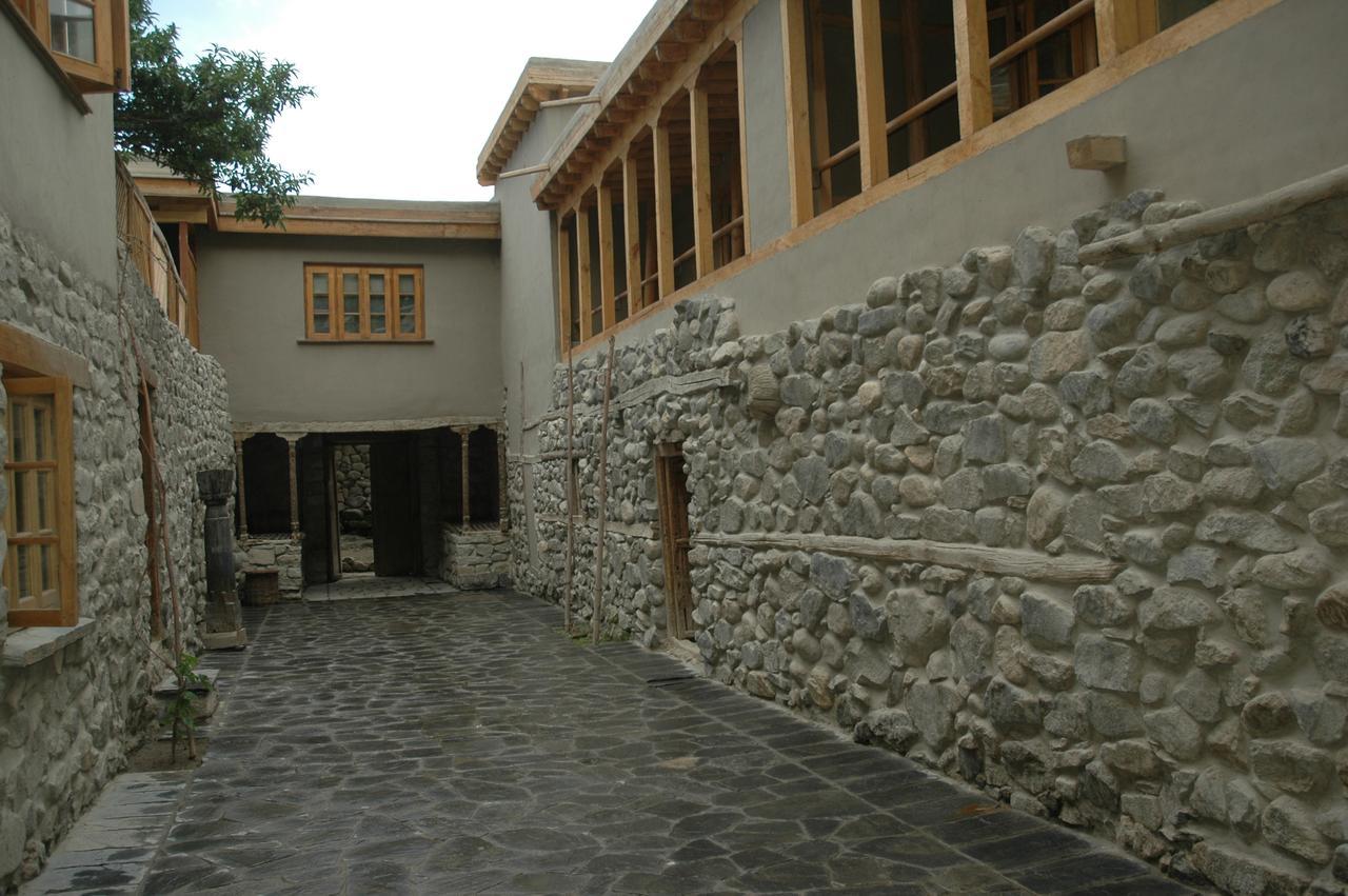 Serena Khaplu Palace Exterior foto